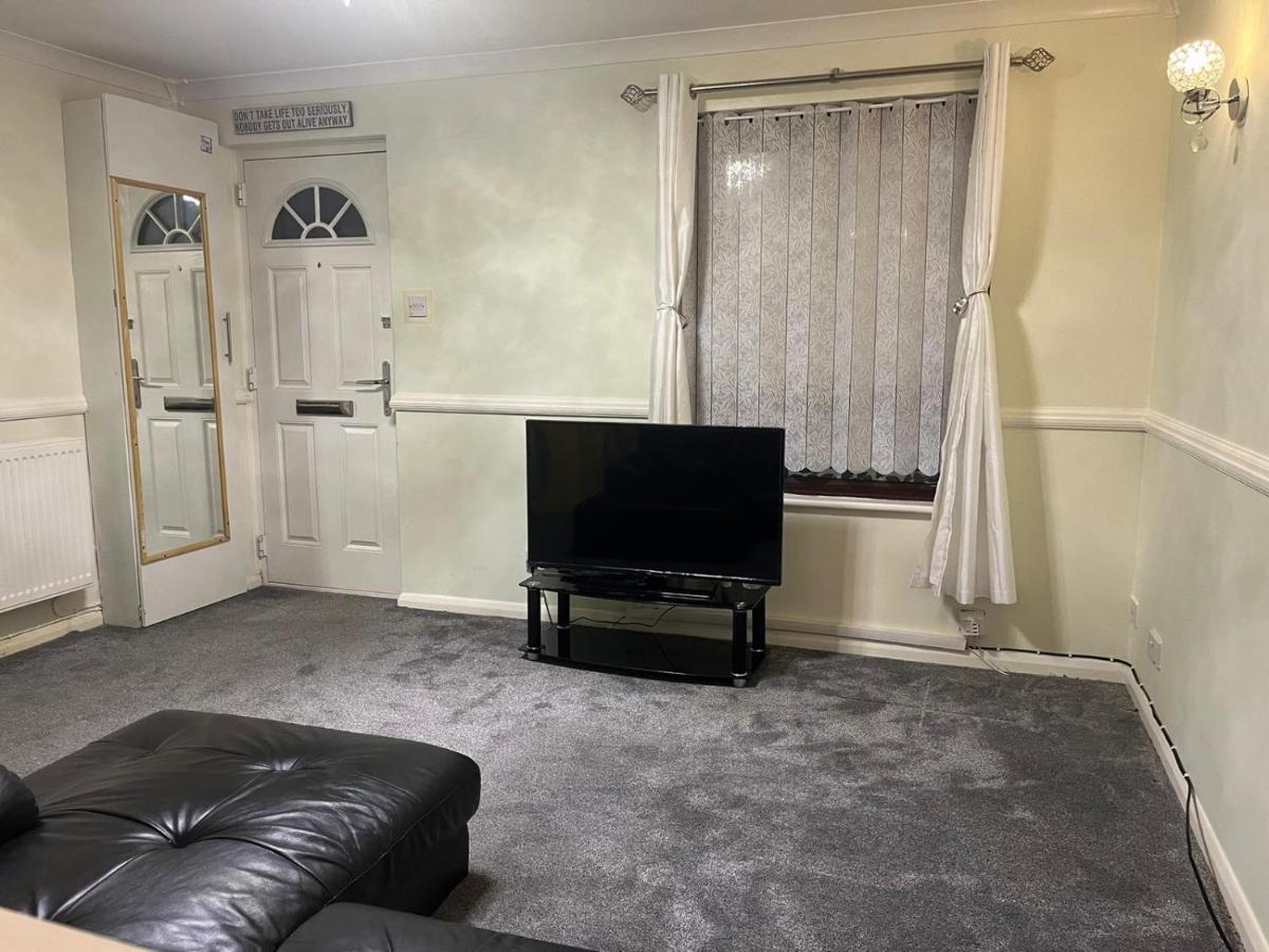Апартаменты London 1 Bed Cosy House Norwood Экстерьер фото