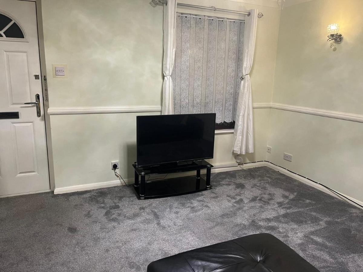 Апартаменты London 1 Bed Cosy House Norwood Экстерьер фото